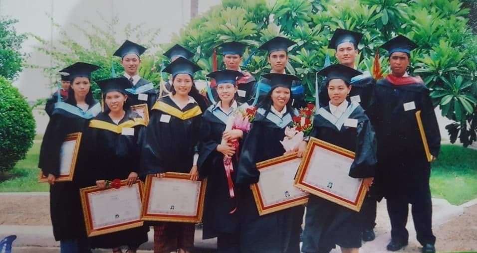 Ahmad Yahya with Cham graduates and their diplomas